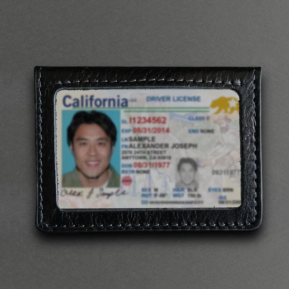 Minimalist leather ID card holder with transparent window by RIDL, photo 5