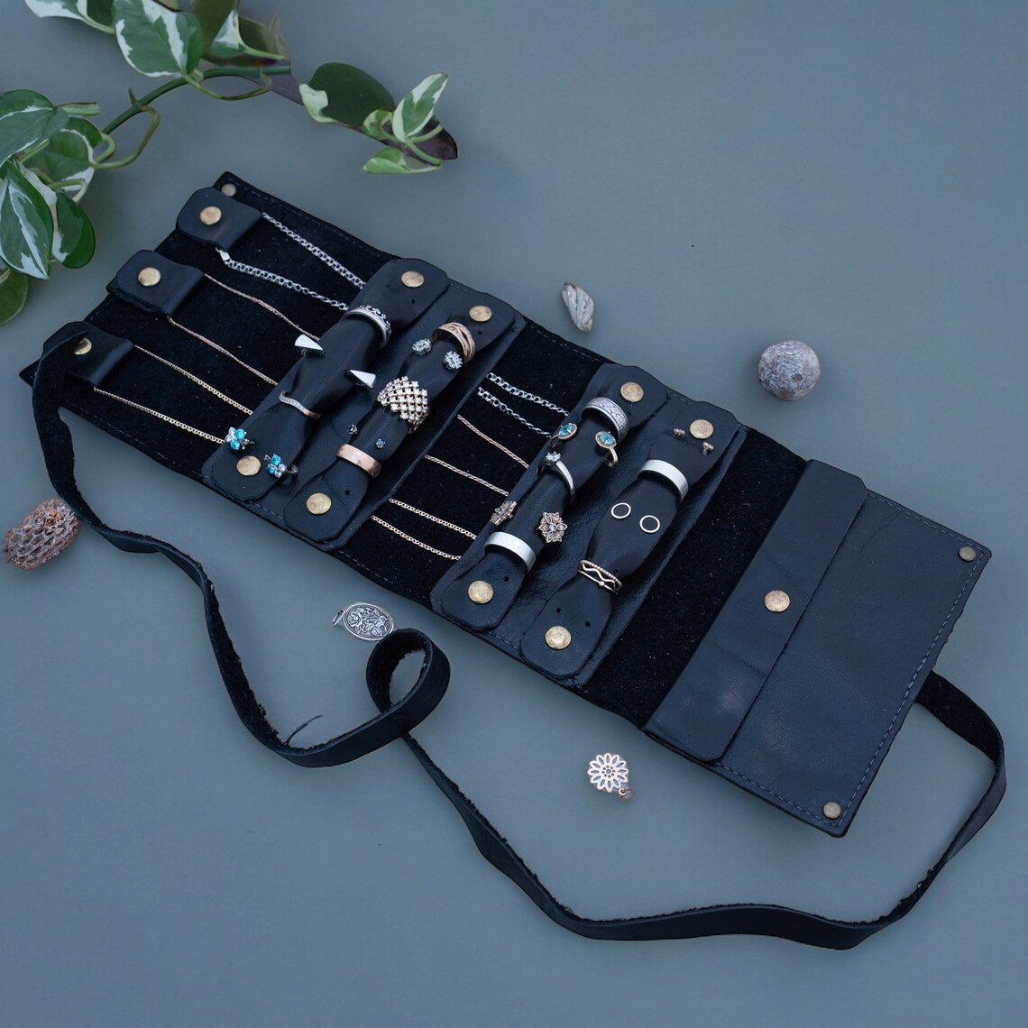 Leather travel jewelry roll organizer by RIDL, photo 2