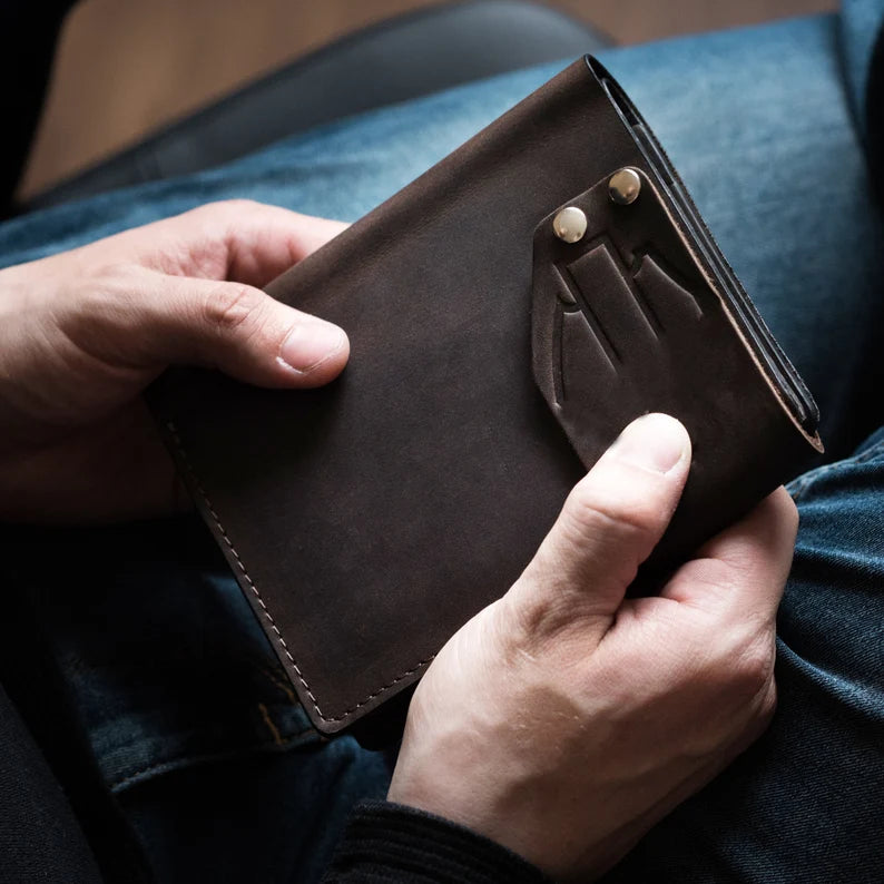 RIDL Leather Wallet with Chain & AirTag Slot