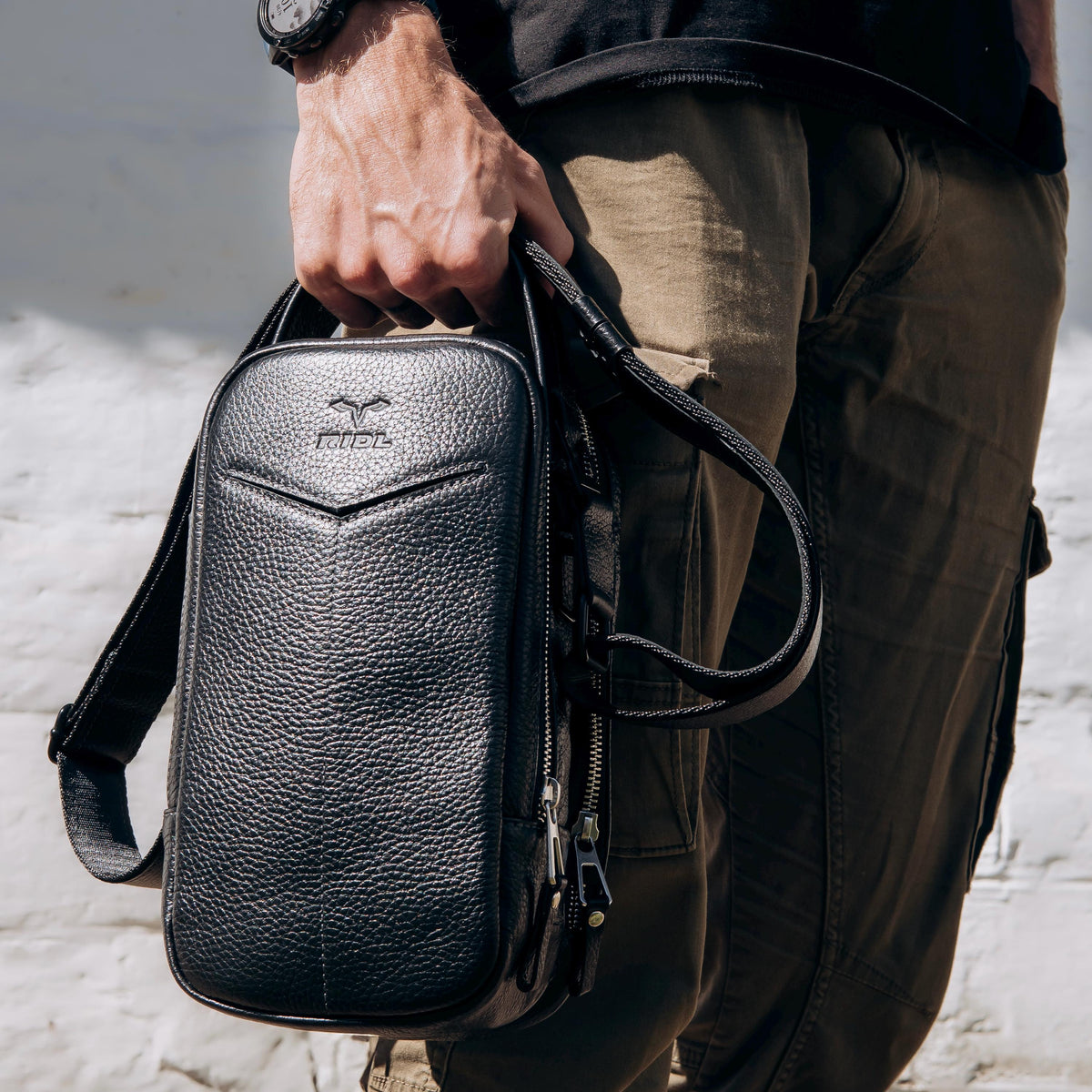 RIDL magnetic leather motorcycle tank bag and crossbody bag, photo 3