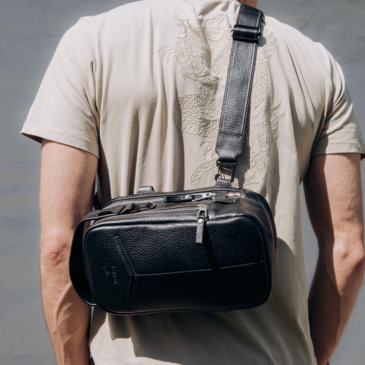 RIDL magnetic leather motorcycle tank bag and crossbody bag, photo 13