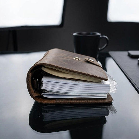 Leather EDC organizer with 6-ring binder, phone pocket, passport pocket and card slots